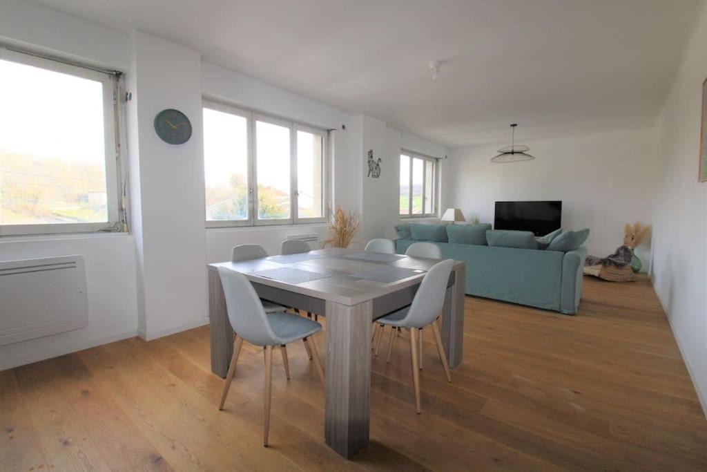 Joli Appartement Au Calme Lay-Saint-Christophe Dış mekan fotoğraf
